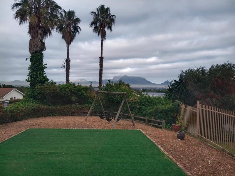 To Let 2 Bedroom Property for Rent in Plattekloof Western Cape
